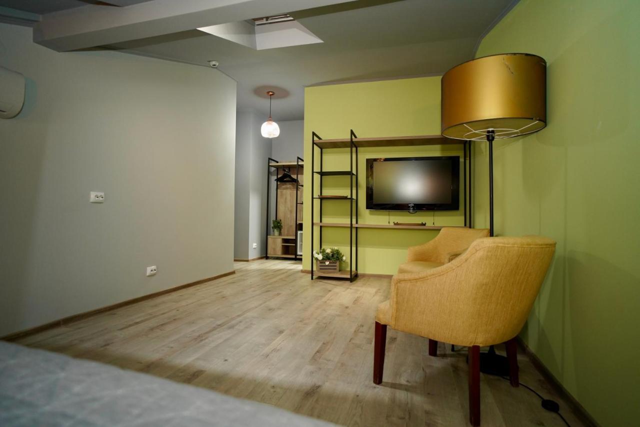 Corvin House Hotel Hunedoara Exterior photo